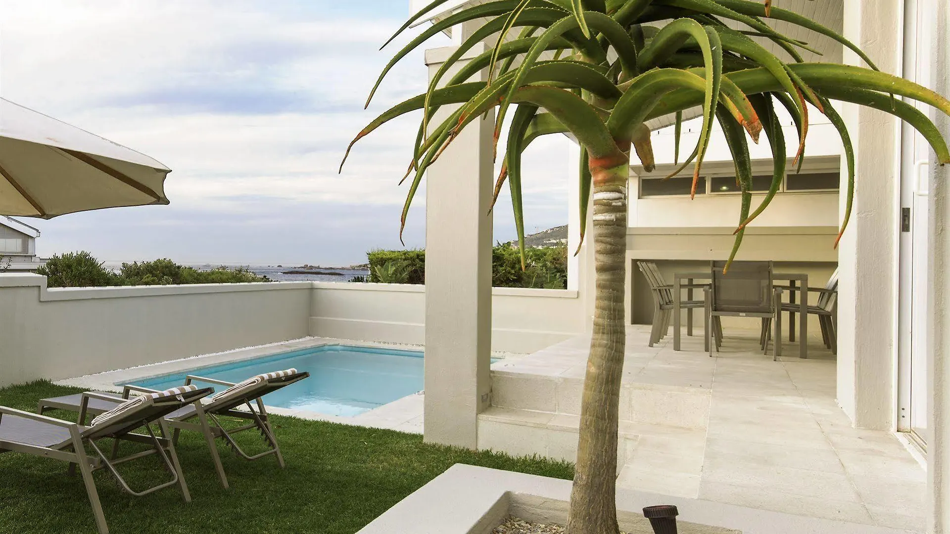 Blue Views Studio Apartments Cape Town